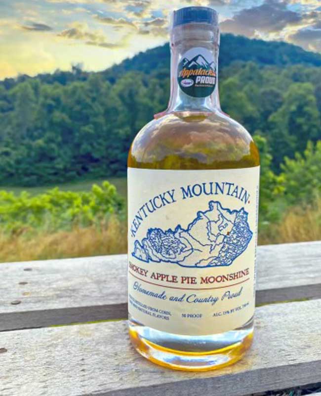 Kentucky Mountain Smokey Apple Pie Moonshine